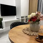 公寓 Little 皮耶什佳尼