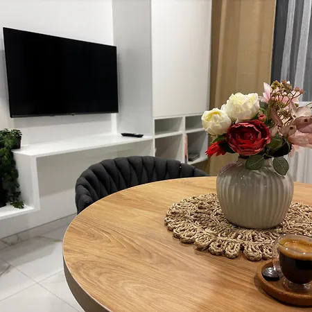 Apartamento Little Piest'any