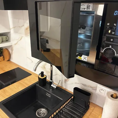Little Apartamento *
